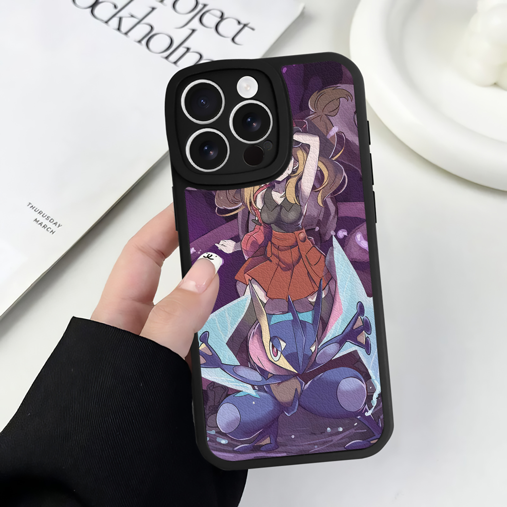 （画像用） ポケットモンスター Pokémon 【iPhone 16シリーズ対応】シリコンスマホケース（レザー調） 材質：シリコン